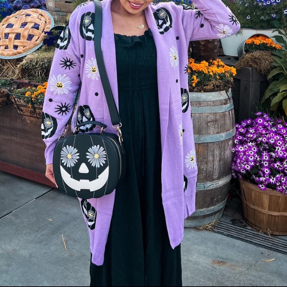 L 12 - 14 heavy quality thick backstitch bruja cardigan witchy Halloween RARE